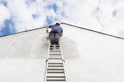 Peinture extérieure à Poujols — façades et ravalement