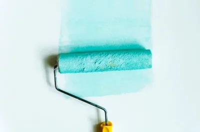 Peinture intérieure à Poujols — murs, plafonds et boiseries